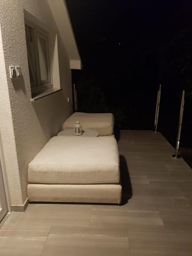 Apartments&Rooms Ivana Krk Town Buitenkant foto