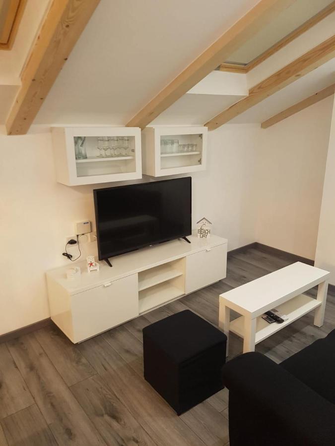 Apartments&Rooms Ivana Krk Town Buitenkant foto